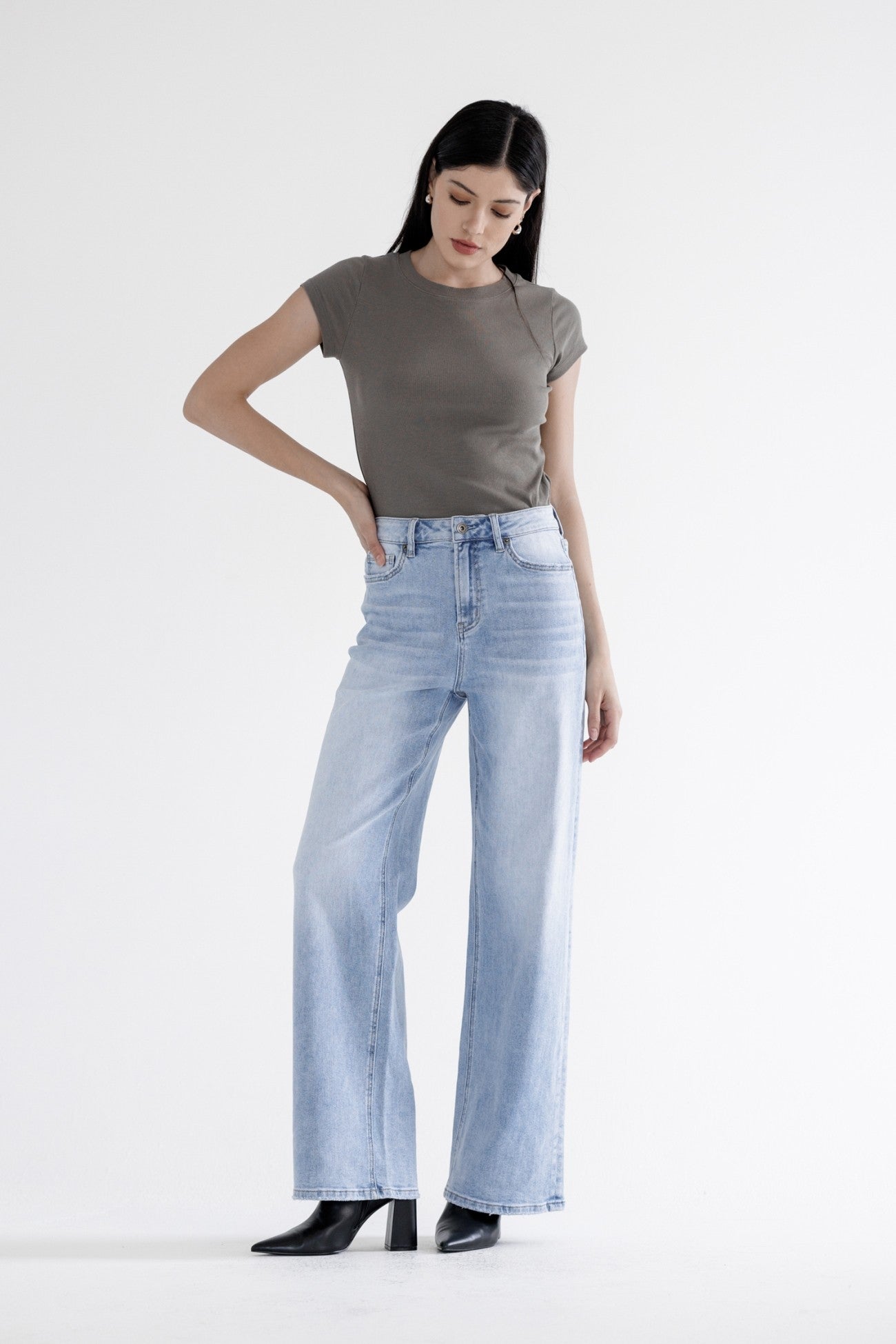 Mia Mid Rise Straight Leg Jean