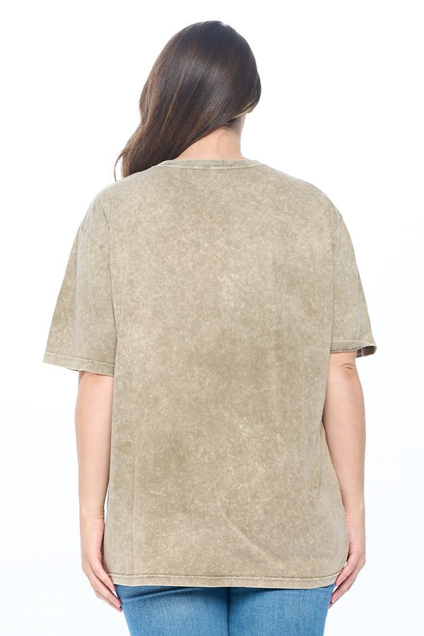 Desert Dreamer Curvy Graphic Tee