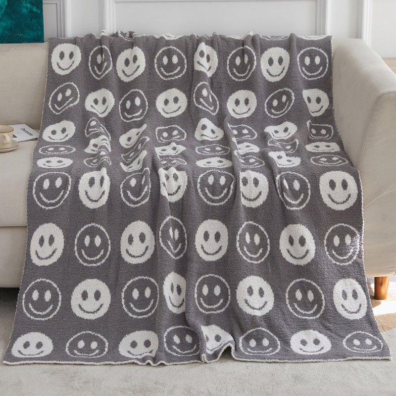 It Girl Luxe Throw Blankets